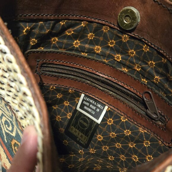 GAMMON SHIRE Genuine Leather Tribal Style Bucket Bag (Made in Indonesia) - Picture 9 of 10